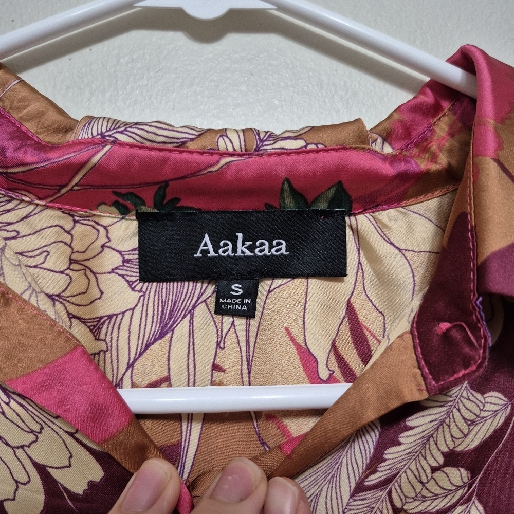 Aakaa Women’s Floral Satin Button Down Shirt Blouse Boho Festival Size Small - Picture 4 of 5